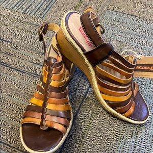 Nwt Pikolinos wedge brown leather sandals size 10